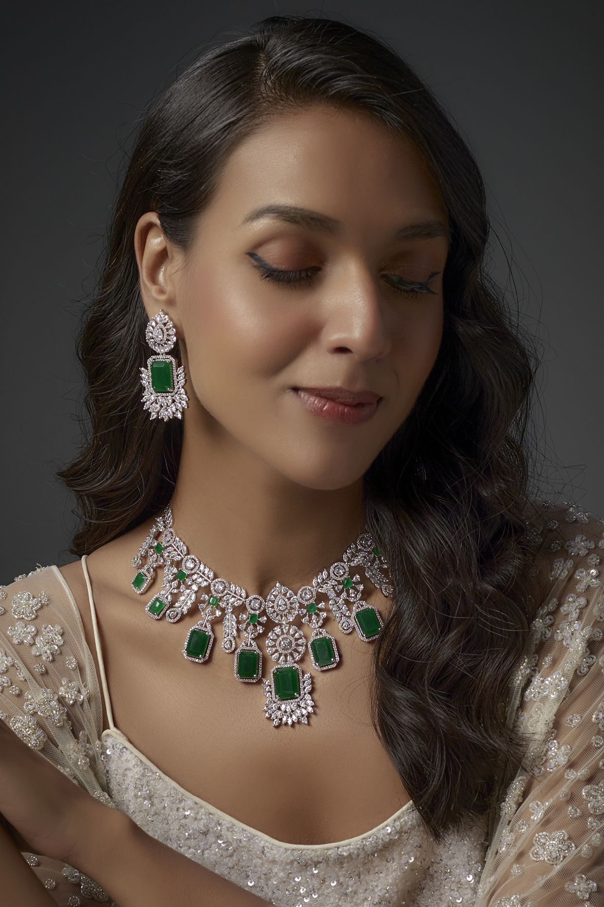 Unveil 123+ green stone necklace latest
